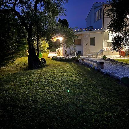 טרני B&B Villa Mediterranee Con Parking Space מראה חיצוני תמונה