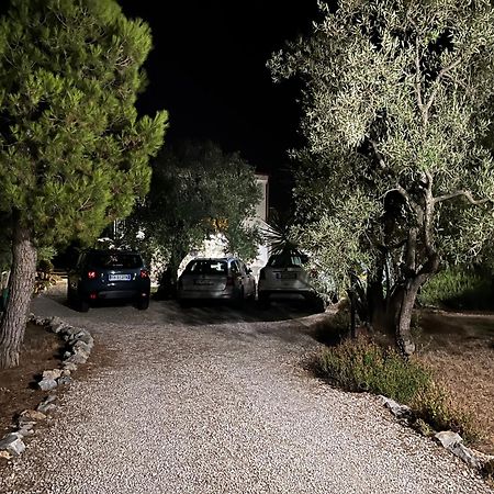 טרני B&B Villa Mediterranee Con Parking Space מראה חיצוני תמונה