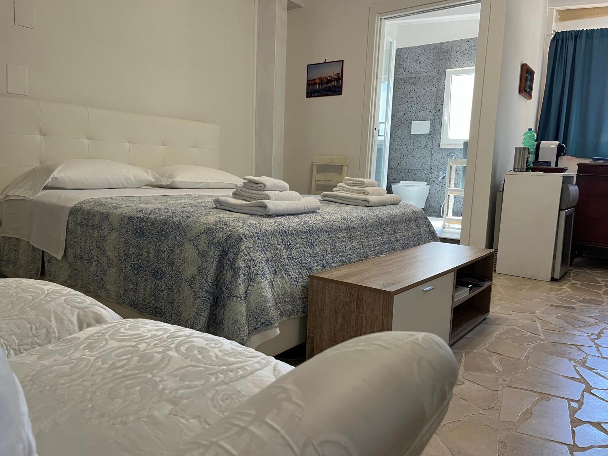 טרני B&B Villa Mediterranee Con Parking Space מראה חיצוני תמונה
